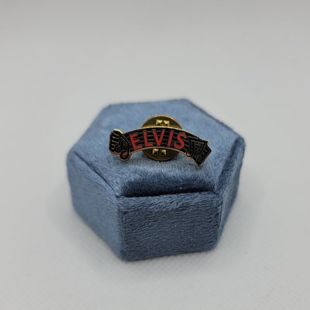ELVIS Pin Lot   - Picture 7 of 10